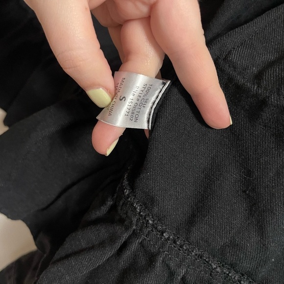 Gilli - Women’s Ruffle Peplum Raw Hem Black Button Up Denim Jacket - Size S - Picture 3 of 6